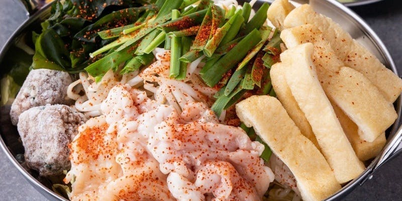 【縁の隠れ名物辛々鍋コース】キムチ盛り合わせ、からから鍋、〆ものなど全5品