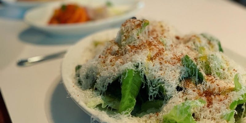 本日の豊洲市場鮮魚の鉄板焼き ＋【ランチセット】（シーザーサラダもしくは本日のスープ）