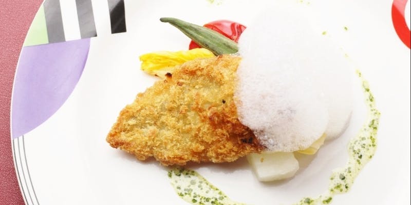 【北海道産牛フィレ肉のステーキと世界最高峰のフランス・ペリゴール産の厚切りフォアグラとの組合せ】