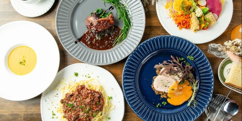 【CHIRIOのお魚料理コース】アミューズや前菜をはじめ、メイン、デザートまで楽しめる