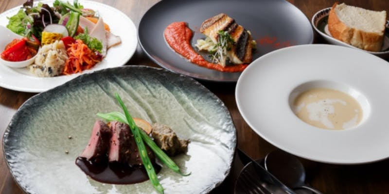 【CHIRIOのお肉料理コース】アミューズや前菜をはじめ、メイン、デザートまで楽しめる