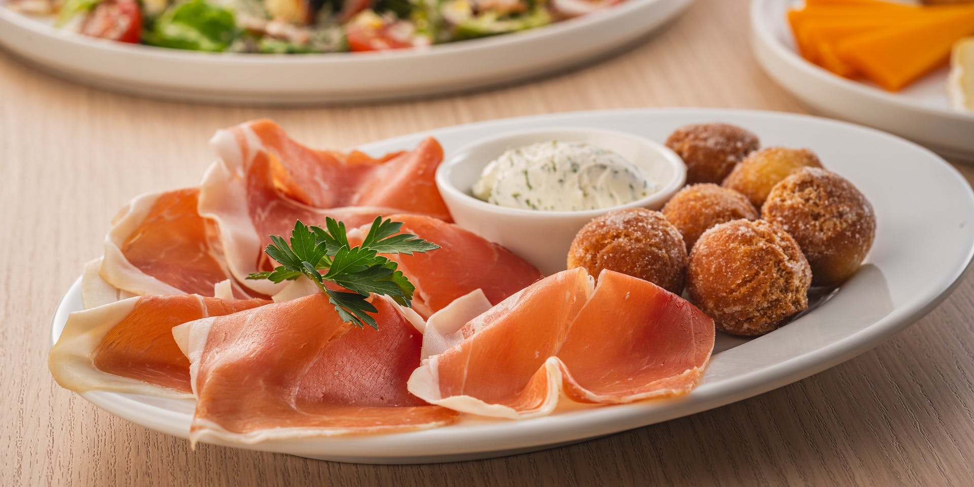 Cafe Hi!／ホリデイ・イン&スイーツ新大阪 - 画像8