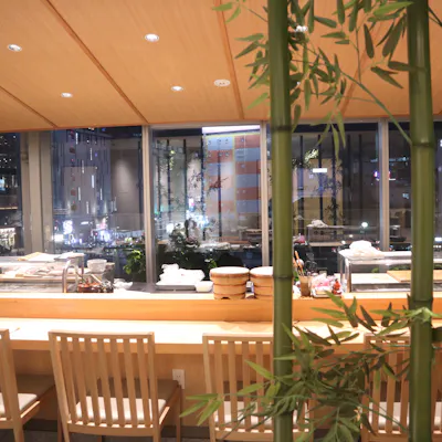 特別な日にふさわしい和のおもてなし。夜景と共に美食を味わう