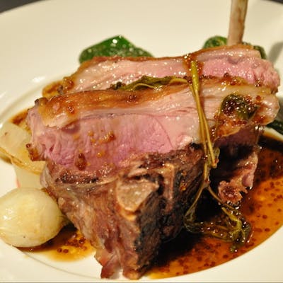 スペインの香りが漂う、隠れ家ビストロ