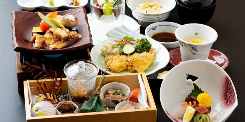 お料理＋フリードリンク9種（120分）のコース　6,600円