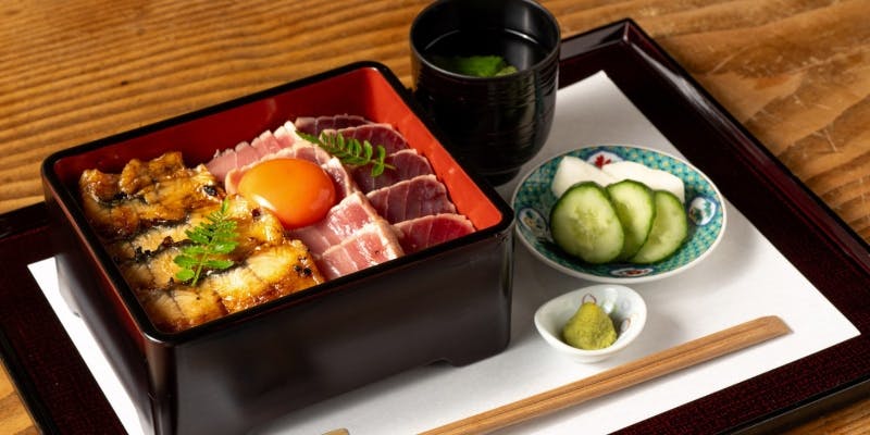 鰻と炙り鮪（トロと赤身）