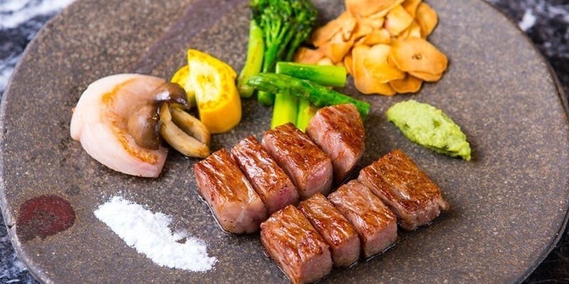 【KATANA】KING of KOBE BEEF 神戸リブロースの甘さと上品な香りが味わう！全4品