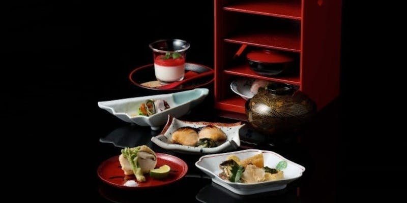 「九谷五彩」選べる主菜と五段重赤坂浅田の一階「バー松」で味わう上質な加賀料理とバーテンダー厳選の一杯