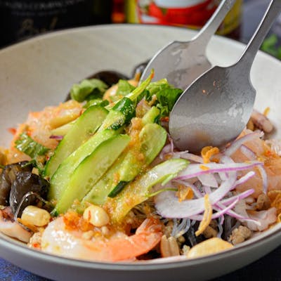 多彩なアジアンメニューと本格的な味わい