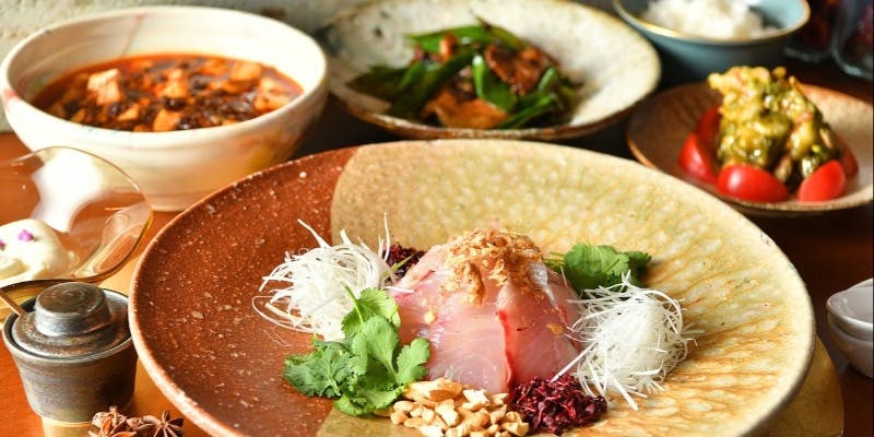 【シェフのおまかせ彩宴コース】海鮮のお造りや本格四川麻婆豆腐、鴨白湯そば、杏仁豆腐など 全7品