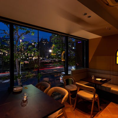 温もり溢れる上質空間で特別な時間を