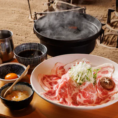 ふくや名物「茶美豚しゃぶしゃぶ」