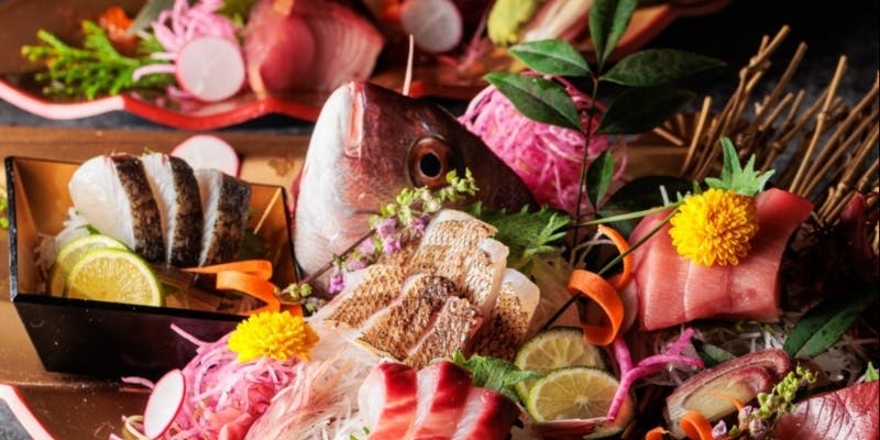 ずわい蟹やうに、和牛サーロインなど高級な食材で特別な日に＜150分飲み放題＞