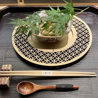 上質なモダン空間でお食事をお楽しみください。