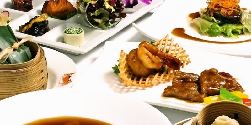 【一休限定ディナーコース　桜】前菜5種盛り・上海ダック・小籠包など全8品＋2時間飲み放題