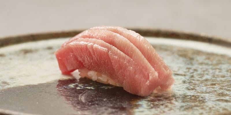 【おまかせ山コース】厳選された季節の海の恵みを活かした握りを存分に堪能（全13品程度）