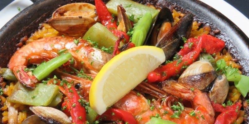 【スタンダードコース】アヒージョ、炭火焼き、パエリヤなど全8品＋120分飲み放題