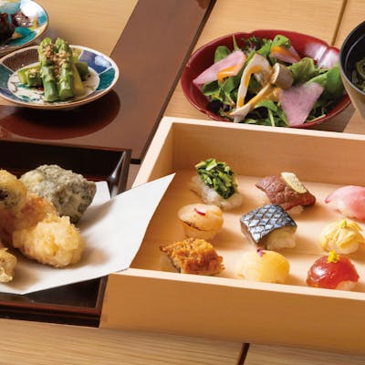 京の風雅と革新が交わる、唯一無二の手毬寿司と天ぷら