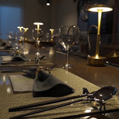 全席カウンター、心を結ぶ小さな舞台