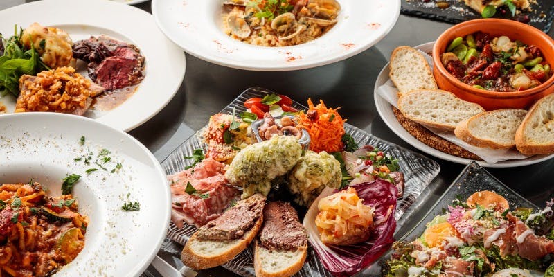 【プレミアムパーティープラン】本日のアヒージョ、本日のおすすめニョッキなど全9品＋3時間飲み放題