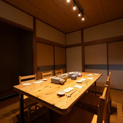昭和レトロな隠れ家で特別なひとときを