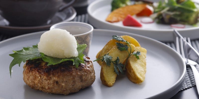 ヤマトポークと黒毛和牛の自家製手ごねハンバーグ【Cおろしポン酢】