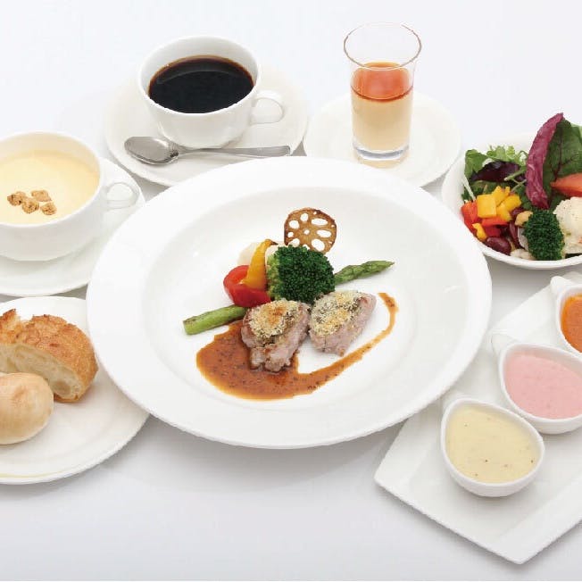 落ち着いた雰囲気の店内でゆったり食事