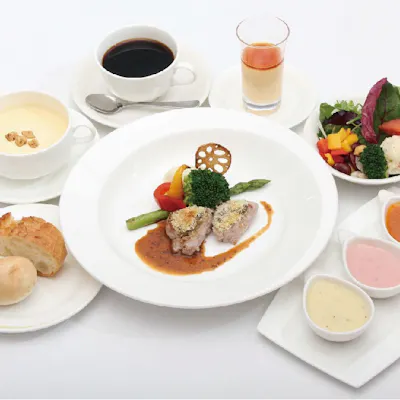 落ち着いた雰囲気の店内でゆったり食事