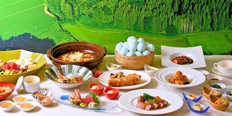 【選べるメイン料理付き】ディナーハーフバイキング