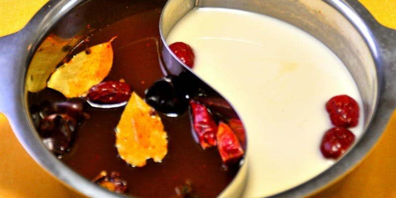 季節の本格火鍋　※季節によって提供する鍋が異なります