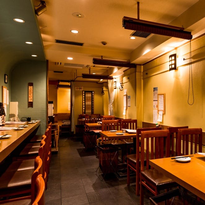 仕切りで寛ぐ、大人のための落ち着き空間