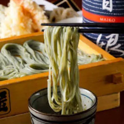 喉ごし抜群の新潟名物へぎそば!