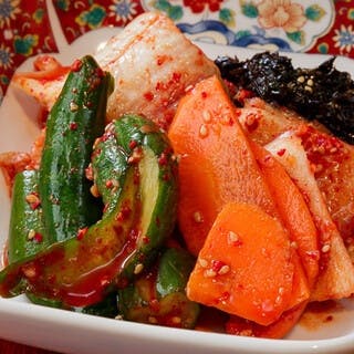 オーガニック野菜の焼き野菜と多彩なサイドメニュー