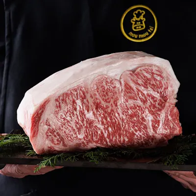 黒毛和牛の極上部位を厳選した贅沢焼肉