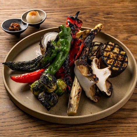 薪火で引き出す素材の旨味