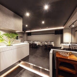 特別な日も普段使いも歓迎洗練された空間で気軽にフレンチを