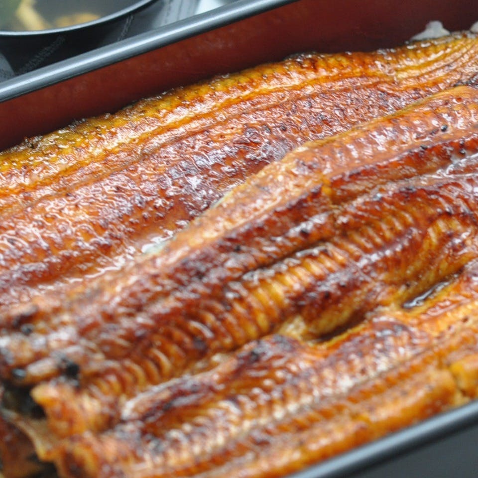 秘伝のタレで焼き上げる極上の蒲焼き