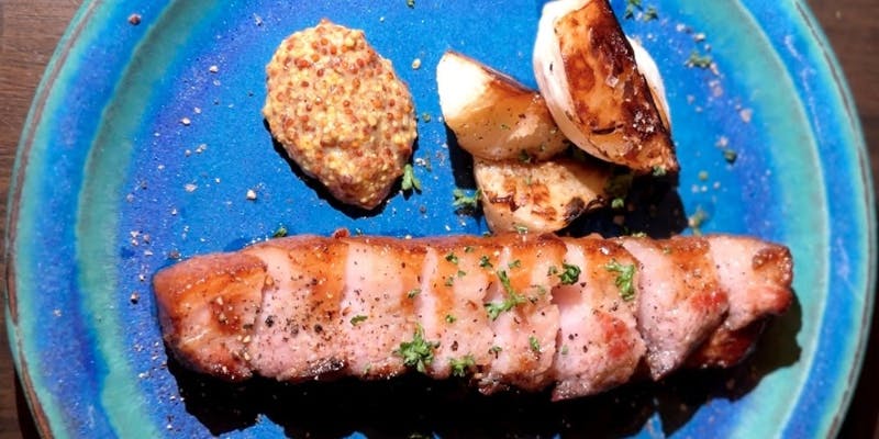 幻の豚・南の島豚燻製にくにくコース＋2H飲み放題