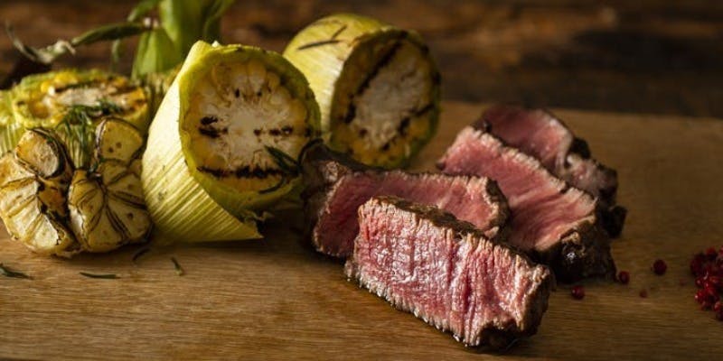 ＜骨付きサーロイン＞熟成黒毛和牛ステーキコース＋2時間飲み放題付