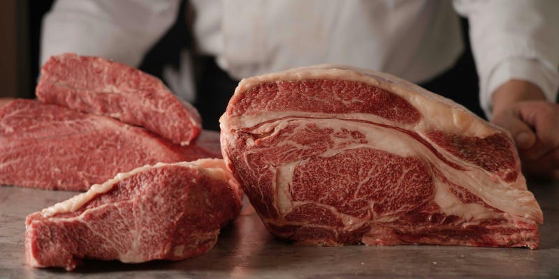 ＜黒毛和牛ステーキ＞選べるサーロインまたはリブロ―ス＋2時間飲み放題付