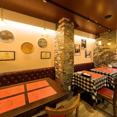 カジュアルに使えるお洒落な店内