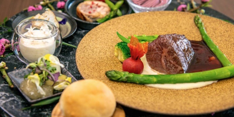 【3850円】季節のランチプレート 牛カイノミ肉