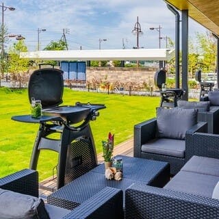 ガーデンテラスで海風を感じるBBQ体験