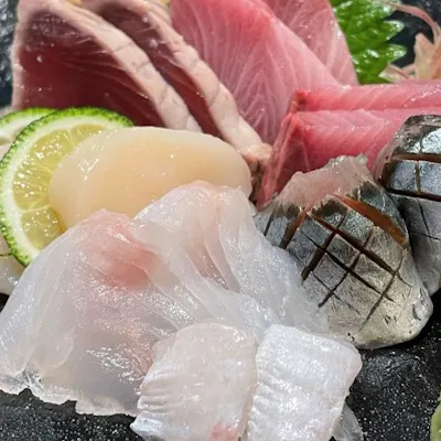 「皿に咲く、海の恵み」