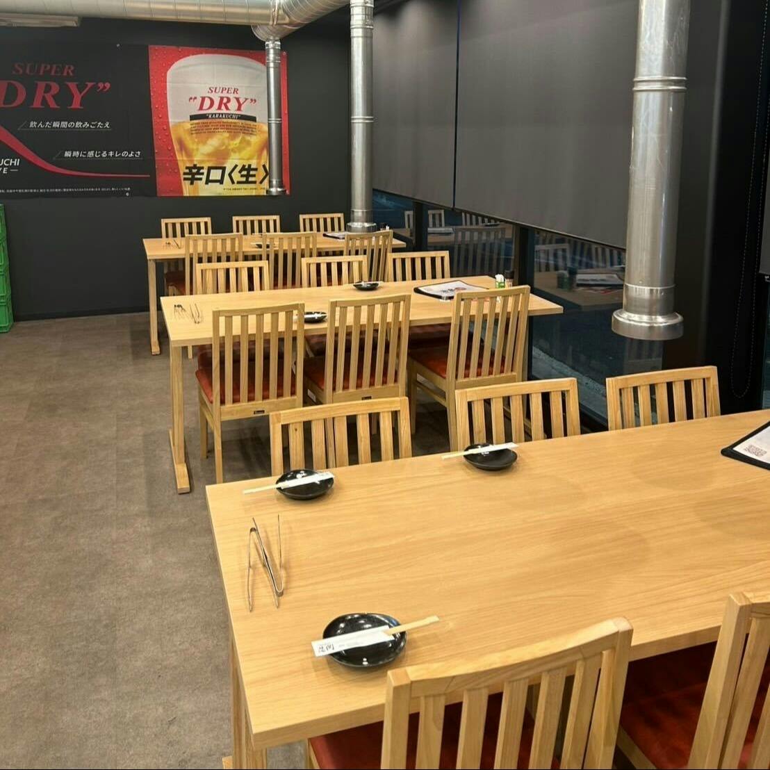 お得なハッピーアワーと特典満載