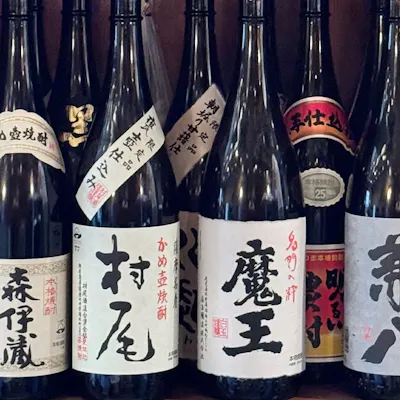 日本酒も充実、肉と酒のペアリングを