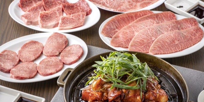 【厳選正肉5種！】在市正肉コース 本日のオススメ・サーロイン・名物ごちゃまぜ焼き当店自慢の正肉を贅沢に