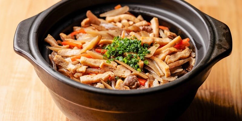 蟹料理と和牛を使った五目釜飯を楽しむ 2時間半飲み放題