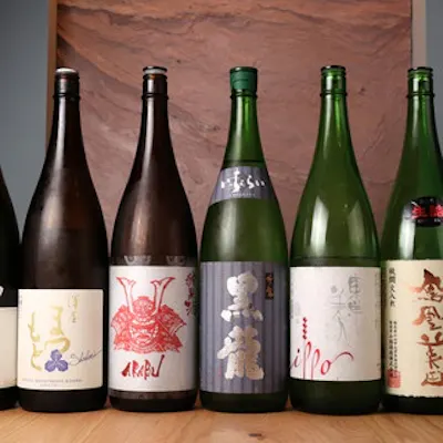 ソムリエ厳選のワインと日本酒で至福の時間