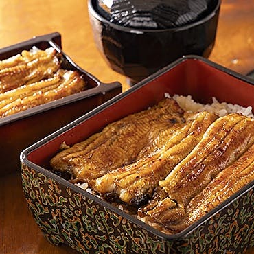 国産うなぎを贅沢に使用した自慢のうな重
